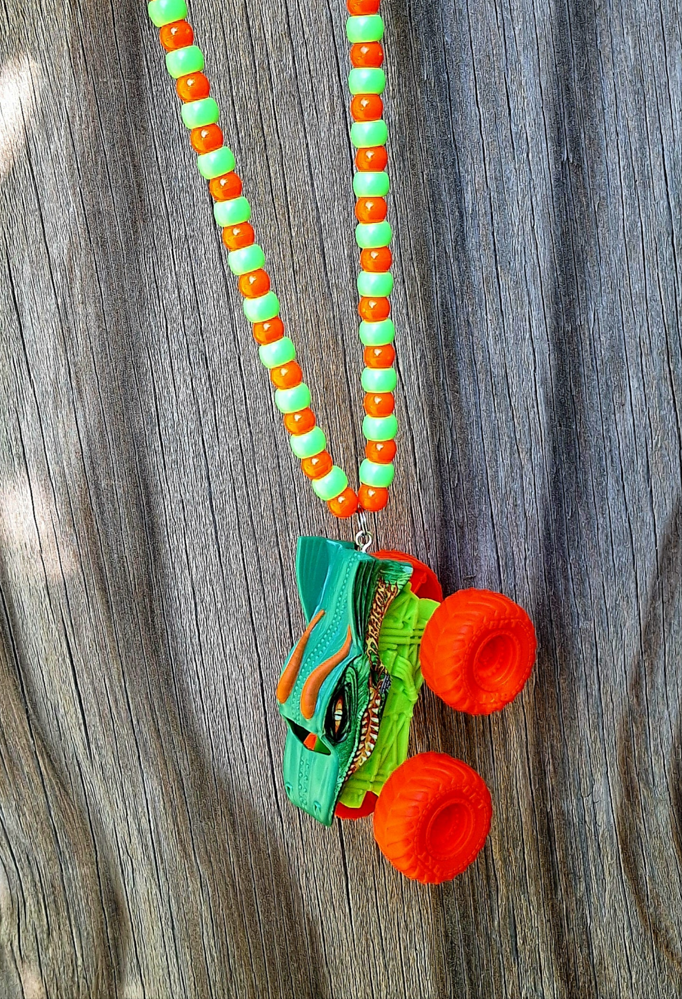 18 inch necklace( lizard truck)
